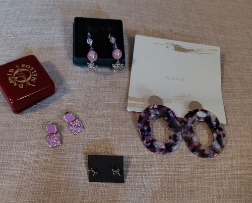 Pairs pierced ear rings - 4,