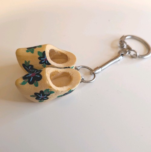 Wooden dutch clogs keyring - dutch,