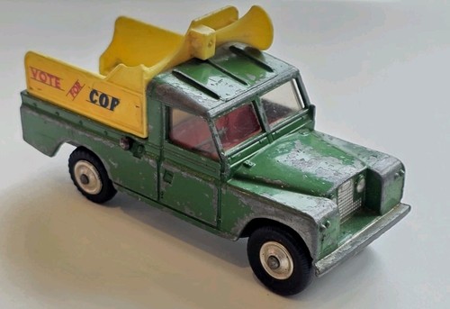 Corgi toys 472 land rover - toys,