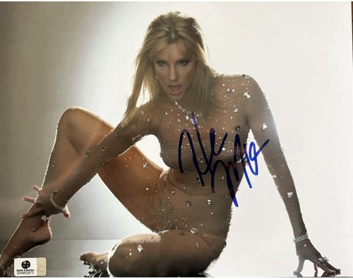 Heather morris signed 8x10 - heather,