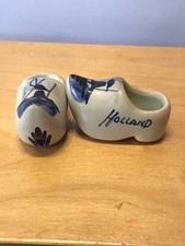 VTG Pair Delft Porcelain Hand