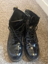 Dr Martens Patent Airwalk Size