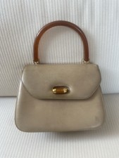Gucci 1960s Vintage Handbag Beige Leather with Resin Handle Made In Italy