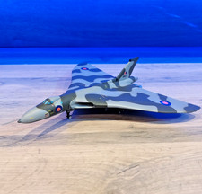 CORGI AA48301 Aviation Archive 1:144 Avro Vulcan B2 XM607 RAF 44 Squadron