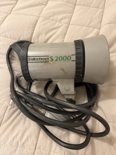 Elinchrom s2000 studio flash