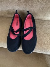 Ladies Black Canvas Shoes