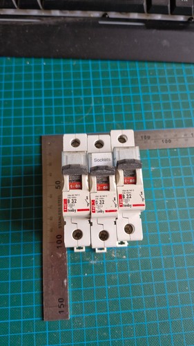 Tenby amp curve 6ka - curve, b