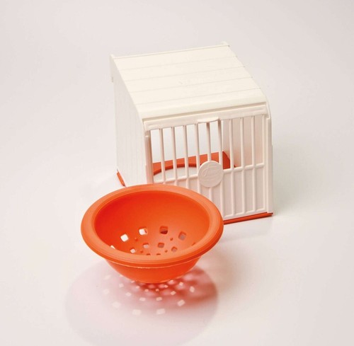 Plastic canary nest pans - x,