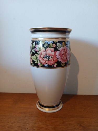 Wedgwood clio ceramic - ceramic, vase