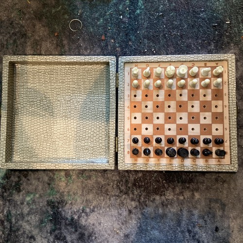 Vintage pocket chess set - vintage,