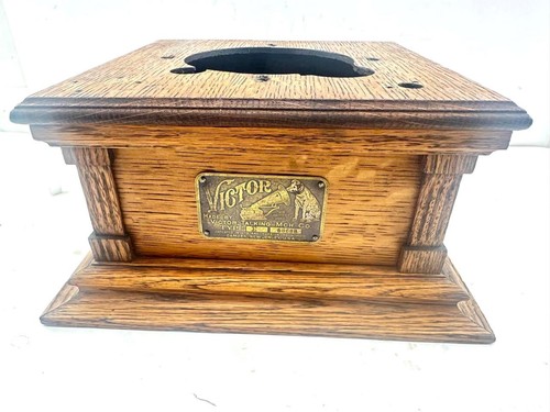 Antique case for victor type - antique,