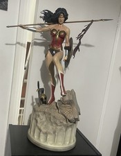 Wonder Woman Sideshow Premium
