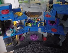 Imaginext Batman House With 4