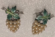 Vintage seed pearls and enamel - seed,