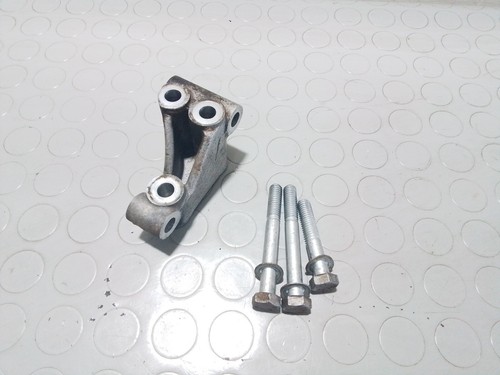 Power steering pump mount for