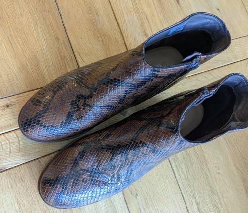 Clarks ladies ankle boots size