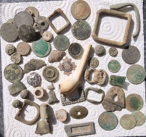Metal detecting finds relics - metal,