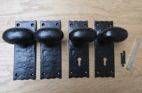 Knob back plate door - on,