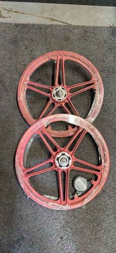 Red stone mags old - red,