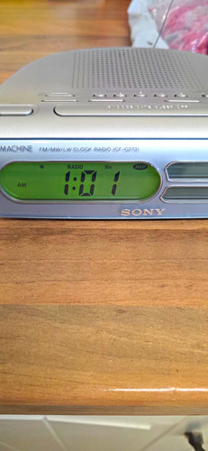Sony dream machine icf c273l - sony,