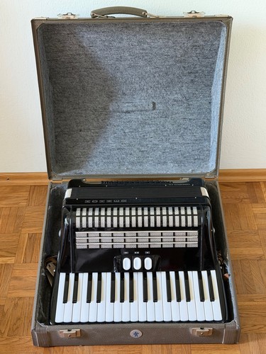 Hohner concerto accordion - n,