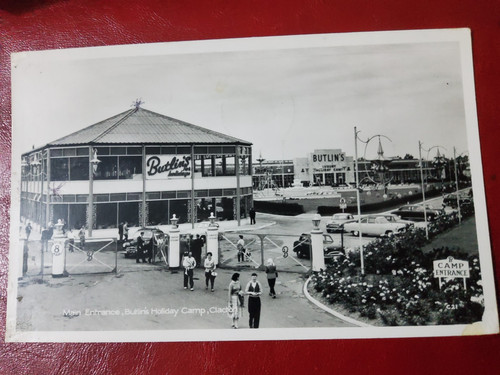 Butlins clacton sea holiday - sea,