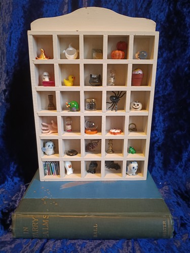 Vintage miniature wooden curio - vintage,