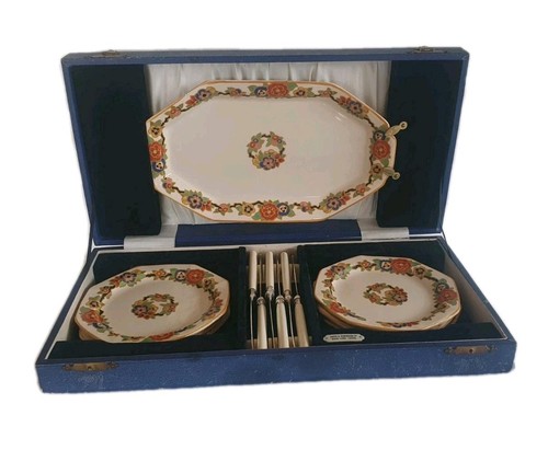 Vintage 1930s cased picnic - vintage,