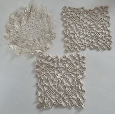 Very pretty vintage retro lace doilies x 3 table cloth decoration place mats 