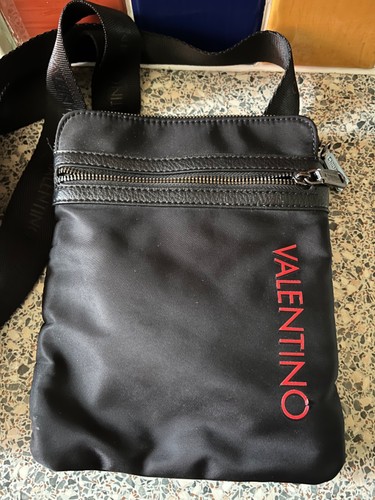 Valentino cross body bag - cross, black