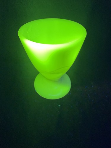 Vintage mckee custard uranium - mckee,