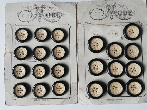 Vintage mode buttons carded - vintage,