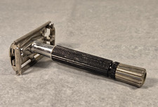 Vintage 1971 R2 Gillette Super Speed Flare Tip Black Handle DE Safety Razor