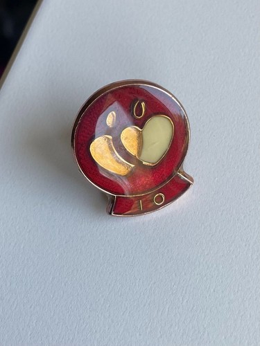 Blood donor years pin badge - 10,