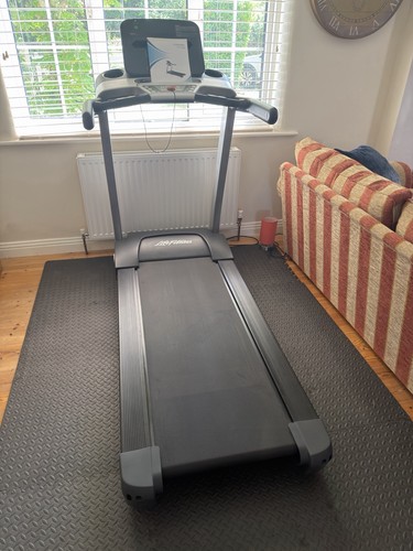 Life fitness treadmill - life,