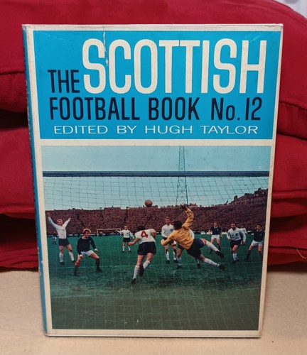 The scottish football book - scottish,