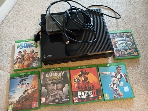 Xbox one perfect condition - one,