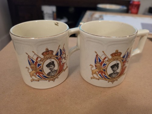 Pair vintage 1953 queen - ​pair,