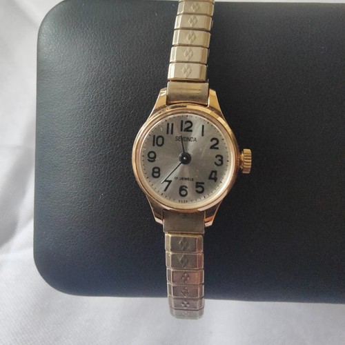 Vintage gold tone sekonda - tone, 17