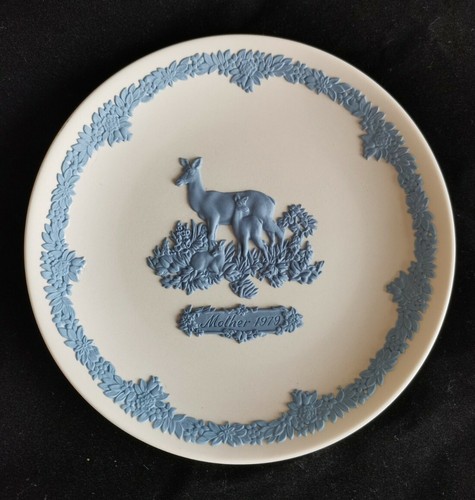 Wedgwood jasperware mother - wedgwood,