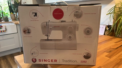 Singer sewing machine - singer,