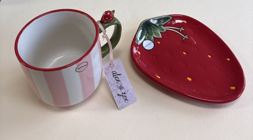 Strawberry design ceramic mug - design,