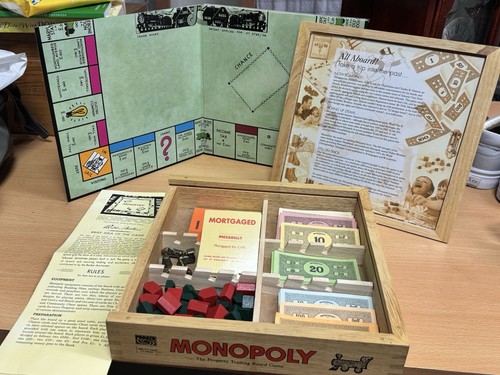 Monopoly nostalgia wooden box - monopoly,