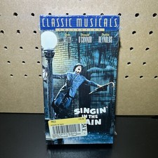 SINGIN' IN THE RAIN GENE KELLY