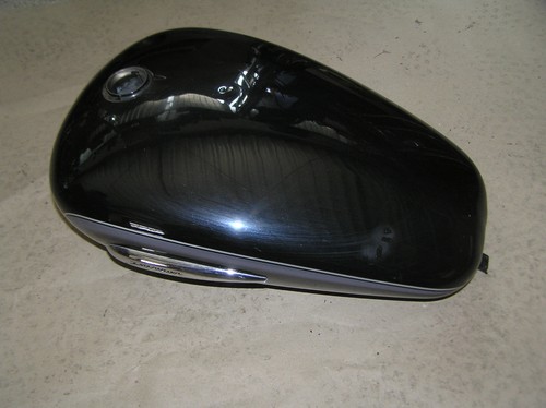 Suzuki 800 tank fuel - vs,