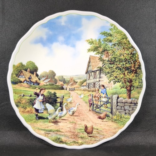 Royal doulton village - royal, doulton~village