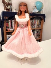 Palitoy Pippa doll Dancing Marie no damage, her dancing mechanism still works