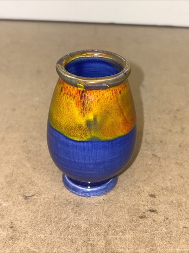 Vintage unbranded small vase - unbranded,