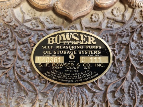 Bowser gas pump - gas,