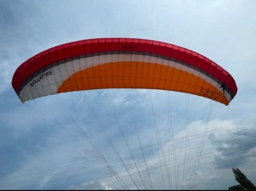 Paraglider wing swing - swing, axis